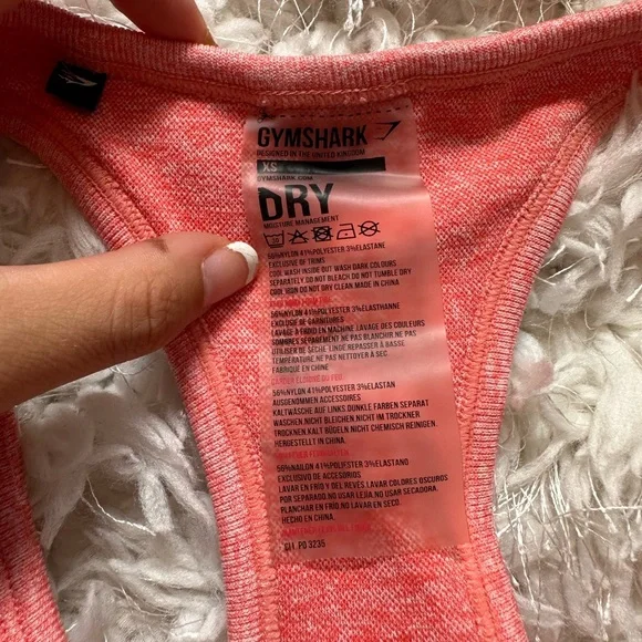 Peach coral gymshark flex leggings and matching sports bra - Picture 6 of 9